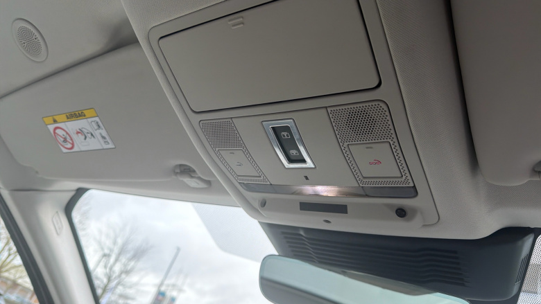 Land Rover Discovery Sport 1.5 P300e R-Dynamic HSE 5dr Auto [5 Seat] Station Wagon